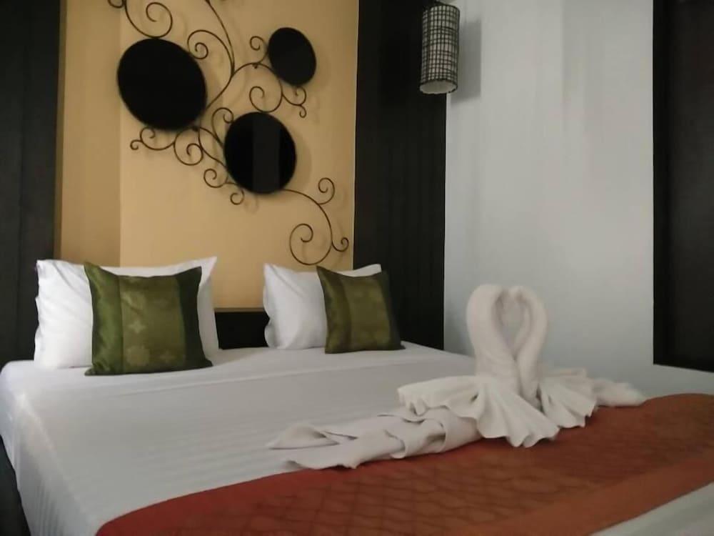 Hotel Amber residencia Phuket Exterior foto