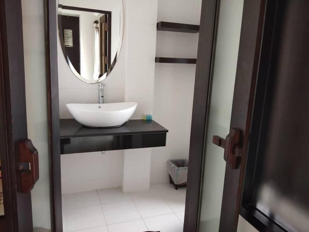 Hotel Amber residencia Phuket Exterior foto